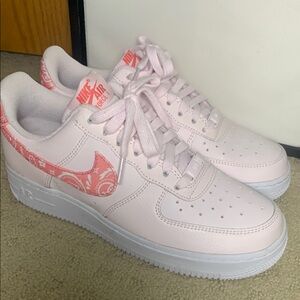 Nike woman’s Air Force 1 ‘07